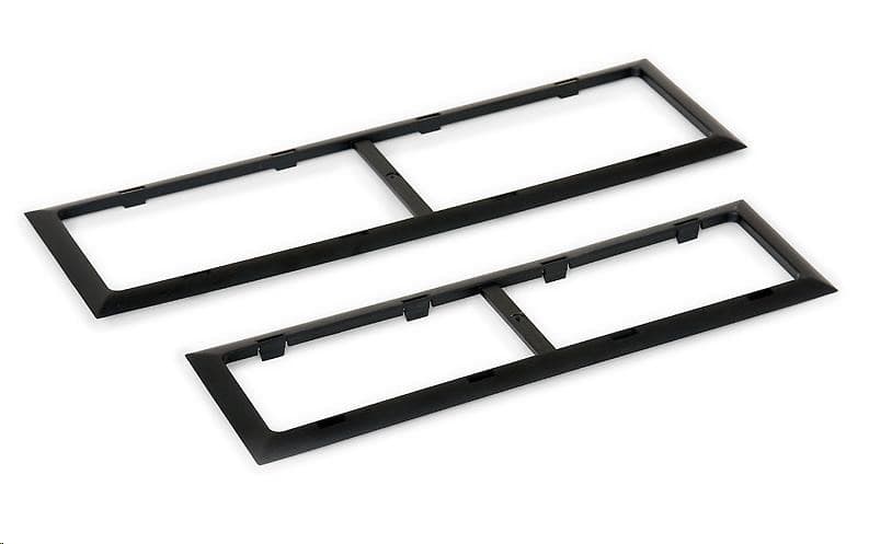 TRITON Plastový rámeček pro vylamovací záslepku na nástěnný rozvaděč (300x70mm, 1ks)